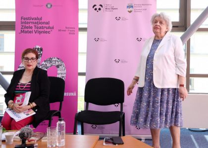 GUSTUL TEATRULUI - Lansare de carte, Carmen Mihalache, Editura Junimea, Iași, 2025