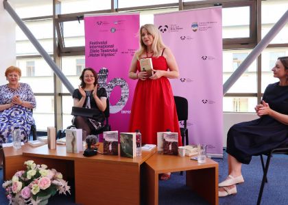 Ioana Nicolaie a fermecat Suceava, de Doina Cernica (Crai Nou)