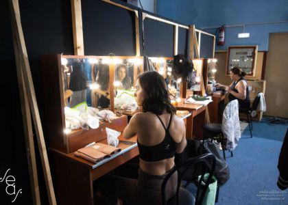 PĂDUREA ASUMAȚILOR de Alexandra Felseghi, regia Andrei Măjeri a ridicat sala în picioare și a primit aplauze la scenă deschisă.