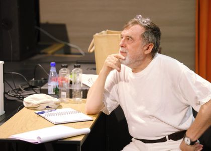 CABARETUL CUVINTELOR - primul spectacol montat de Matei Vișniec la teatrul care îi poartă numele