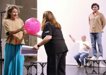 CABARETUL CUVINTELOR - primul spectacol montat de dramaturgul Matei Vișniec la teatrul care îi poartă numele