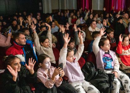 Jurnal de Festival: Ziua III – Magie, Tradiție și Stele pe Scenă