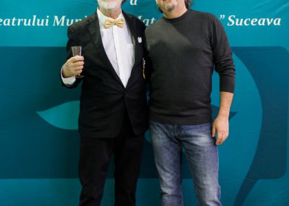 „PIM – 80”: Un regal al artelor la Suceava. O retrospectivă-spectacol între desen, muzică clasică și teatrul de ieri și de azi