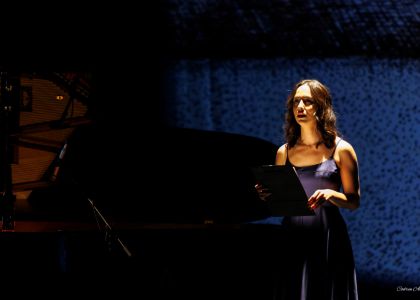 „PIM – 80”: Un regal al artelor la Suceava. O retrospectivă-spectacol între desen, muzică clasică și teatrul de ieri și de azi