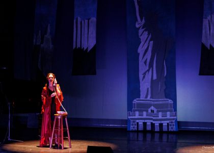 „PIM – 80”: Un regal al artelor la Suceava. O retrospectivă-spectacol între desen, muzică clasică și teatrul de ieri și de azi