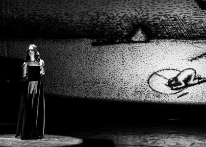 „PIM – 80”: Un regal al artelor la Suceava. O retrospectivă-spectacol între desen, muzică clasică și teatrul de ieri și de azi