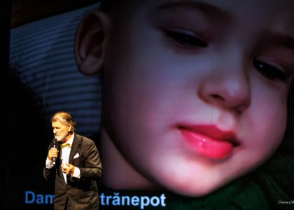 „PIM – 80”: Un regal al artelor la Suceava. O retrospectivă-spectacol între desen, muzică clasică și teatrul de ieri și de azi