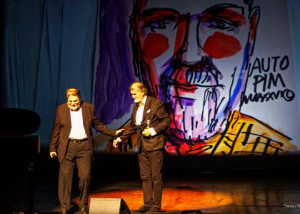 „PIM – 80”: Un regal al artelor la Suceava. O retrospectivă-spectacol între desen, muzică clasică și teatrul de ieri și de azi