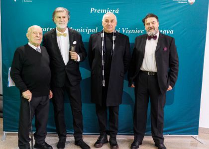 „PIM – 80”: Un regal al artelor la Suceava. O retrospectivă-spectacol între desen, muzică clasică și teatrul de ieri și de azi