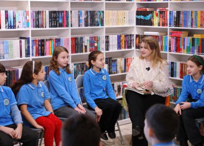 Detectivii de povești