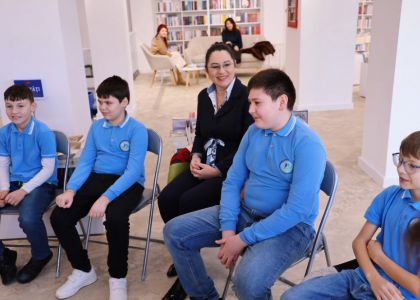 Detectivii de povești