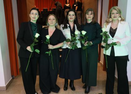 27 martie - „Așteptând publicul”, Oamenii teatrului împreună de Ziua Mondialăă a Teatrului