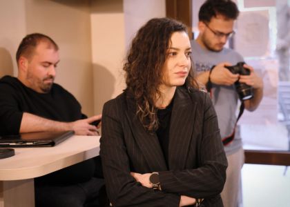 Teatrul ca Laborator de Creație: Dialog între Scenă și Universitate