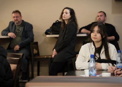 Teatrul ca Laborator de Creație: Dialog între Scenă și Universitate