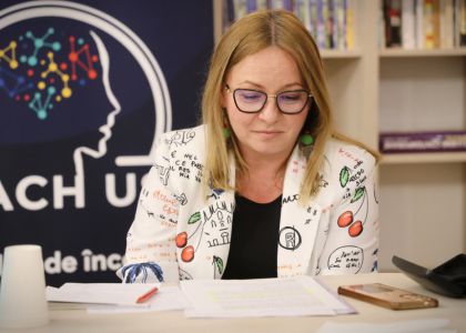 Teatrul ca Laborator de Creație: Dialog între Scenă și Universitate