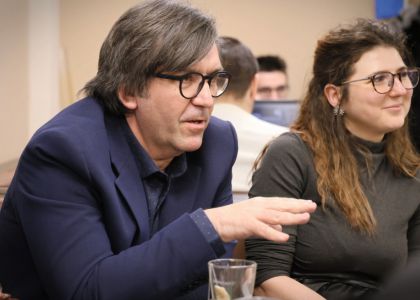 Teatrul ca Laborator de Creație: Dialog între Scenă și Universitate