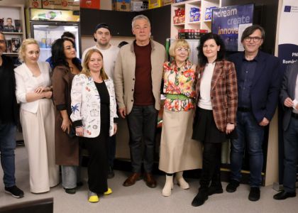 Teatrul ca Laborator de Creație: Dialog între Scenă și Universitate