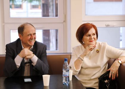 Teatrul ca Laborator de Creație: Dialog între Scenă și Universitate