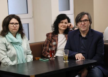 Teatrul ca Laborator de Creație: Dialog între Scenă și Universitate
