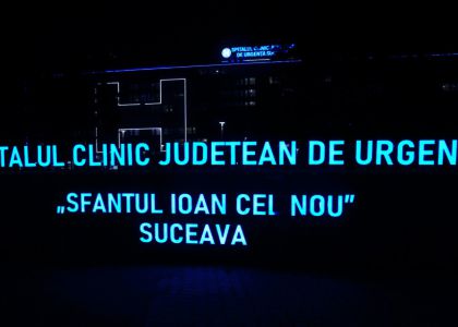 Teatrul Municipal „Matei Vișniec” Suceava, iluminat în albastru, cu prilejul Zilei Internaționale de Conștientizare a Autismului