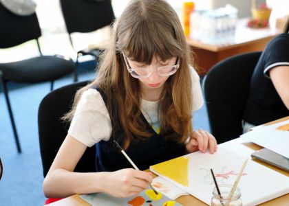 Micul Prinț în Culori: Când Povestea Prinde Viață pe Șevalet