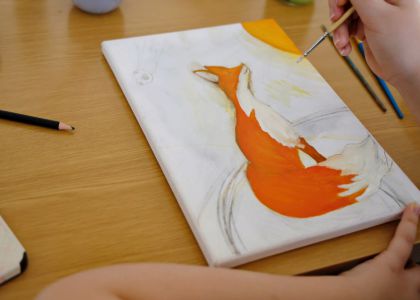 Micul Prinț în Culori: Când Povestea Prinde Viață pe Șevalet