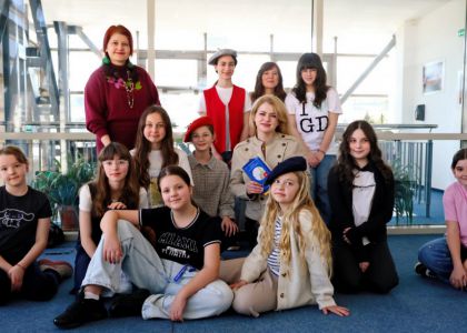 Micul Prinț în Culori: Când Povestea Prinde Viață pe Șevalet