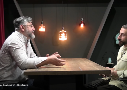 Din culisele teatrului, direct în inima comunității: Interviu cu Iulian Burciu! (Revista „Produse pentru localnici”)