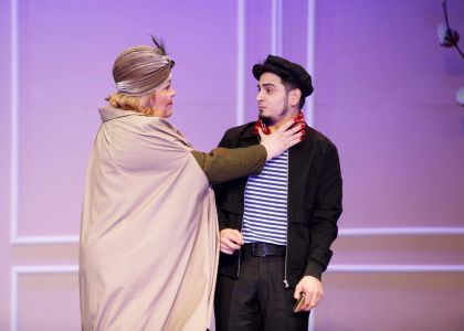 … ESCU de Tudor Mușatescu, Teatrul Național Satiricus „I.L. Caragiale” Chișinău, Republica Moldova