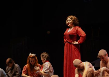 Legată cu funia de pământ de Lorina Bălteanu, Teatrul Național „Luceafărul” Chișinău, Republica Moldova