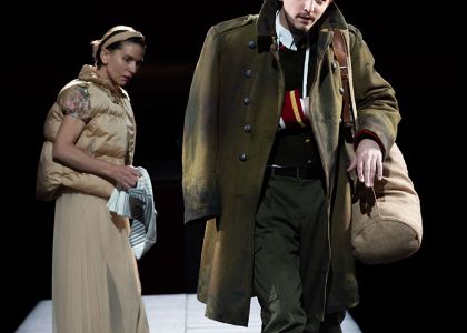 RĂZBOI ȘI PACE ȘI ... după Lev Tolstoi Teatrul Tineretului Piatra Neamț