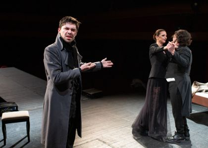 RĂZBOI ȘI PACE ȘI ... după Lev Tolstoi Teatrul Tineretului Piatra Neamț