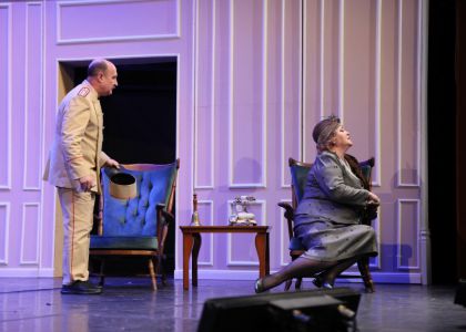 Cortina s-a ridicat! Ediția aniversară a Festivalului Internațional „Zilele Teatrului Matei Vișniec” a debutat în forță cu spectacolul „...ESCU”