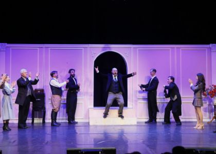 Cortina s-a ridicat! Ediția aniversară a Festivalului Internațional „Zilele Teatrului Matei Vișniec” a debutat în forță cu spectacolul „...ESCU”