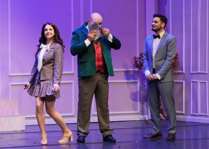 Cortina s-a ridicat! Ediția aniversară a Festivalului Internațional „Zilele Teatrului Matei Vișniec” a debutat în forță cu spectacolul „...ESCU”