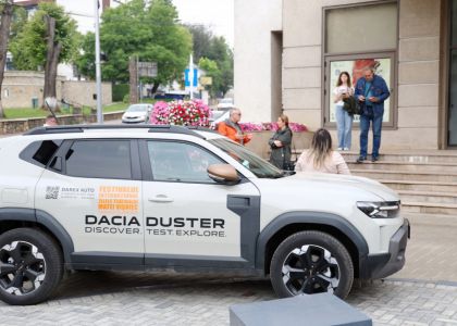 FIZTMV 2026 - Ziua a II-a: De la bucuria copiilor, la satira profundă din „Mobilă și durere”
