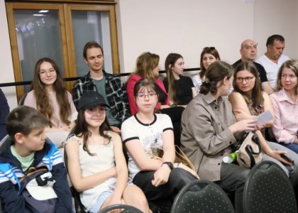 Festivalul Internațional Zilele Teatrului Matei Vișniec 2026– Ziua a III-a: De la vânătoarea de artă urbană, la teatru documentar și un regal de muzică clasică