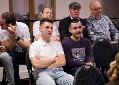 Festivalul Internațional Zilele Teatrului Matei Vișniec 2026– Ziua a III-a: De la vânătoarea de artă urbană, la teatru documentar și un regal de muzică clasică