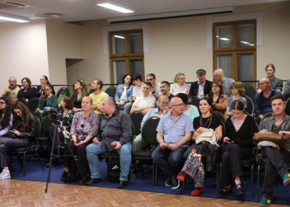 Festivalul Internațional Zilele Teatrului Matei Vișniec 2026– Ziua a III-a: De la vânătoarea de artă urbană, la teatru documentar și un regal de muzică clasică