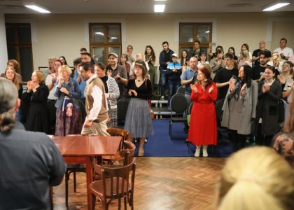 Festivalul Internațional Zilele Teatrului Matei Vișniec 2026– Ziua a III-a: De la vânătoarea de artă urbană, la teatru documentar și un regal de muzică clasică