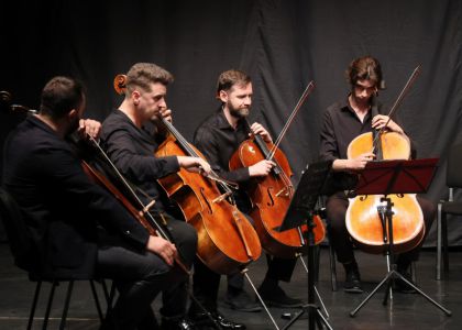 Festivalul Internațional Zilele Teatrului Matei Vișniec 2026– Ziua a III-a: De la vânătoarea de artă urbană, la teatru documentar și un regal de muzică clasică
