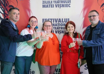 Festivalul Internațional Zilele Teatrului Matei Vișniec 2026– Ziua a III-a: De la vânătoarea de artă urbană, la teatru documentar și un regal de muzică clasică