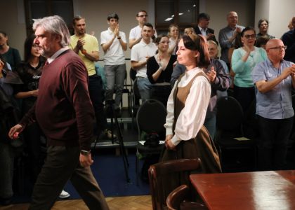 Festivalul Internațional Zilele Teatrului Matei Vișniec 2026– Ziua a III-a: De la vânătoarea de artă urbană, la teatru documentar și un regal de muzică clasică