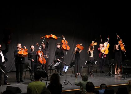 Festivalul Internațional Zilele Teatrului Matei Vișniec 2026– Ziua a III-a: De la vânătoarea de artă urbană, la teatru documentar și un regal de muzică clasică