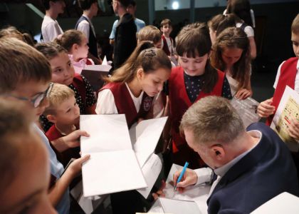 Zilele Teatrului Matei Vișniec – Luni, 8 iunie: Conferință și o dublă lansare de carte dedicată celui mai exigent public din lume – copiii