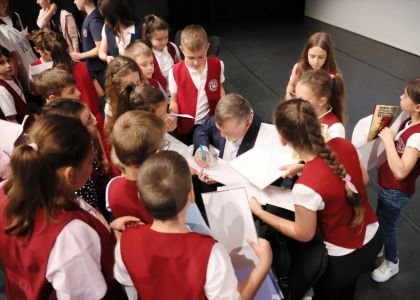 Zilele Teatrului Matei Vișniec – Luni, 8 iunie: Conferință și o dublă lansare de carte dedicată celui mai exigent public din lume – copiii