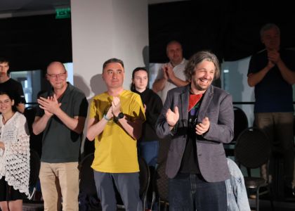 FIZTMV 2026 – Recenzie #DAY4: Radiografia istoriei recente și a identității umane între declin urban și nostalgia anilor ’90