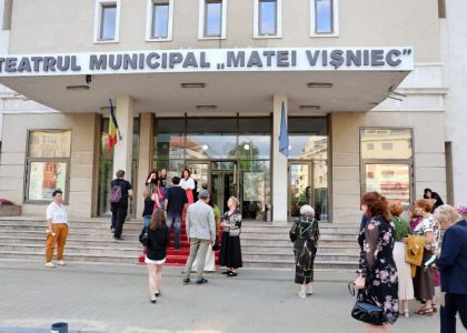 FIZTMV 2026 – Recenzie #DAY4: Radiografia istoriei recente și a identității umane între declin urban și nostalgia anilor ’90
