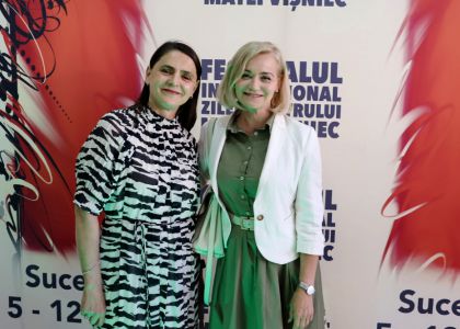 Festivalul Internațional Zilele Teatrului Matei Vișniec, Ziua a 5-a: De la mitul răsturnat al Penelopei la haosul comic din mahalaua lui Caragiale