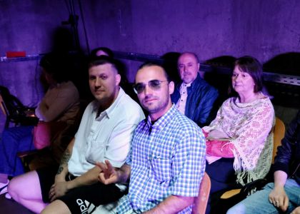 Festivalul Internațional Zilele Teatrului Matei Vișniec, Ziua a 5-a: De la mitul răsturnat al Penelopei la haosul comic din mahalaua lui Caragiale